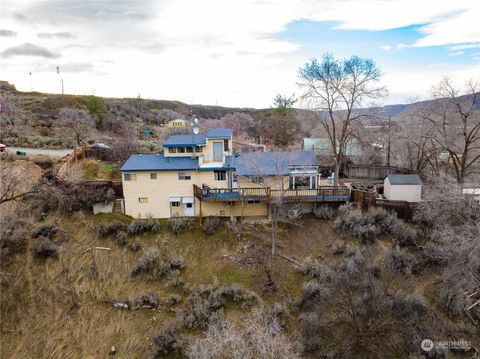 A home in Grand Coulee