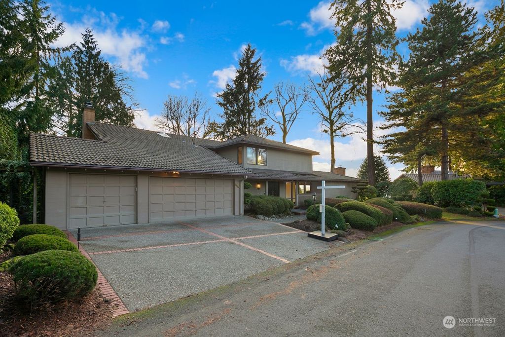 Photo of 8349 SE 57th Street, Mercer Island, WA 98040 (MLS # 2030442)