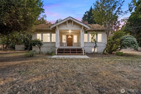 Photo of 419 S 150th Street, Burien, WA 98148 (MLS # 2575379)