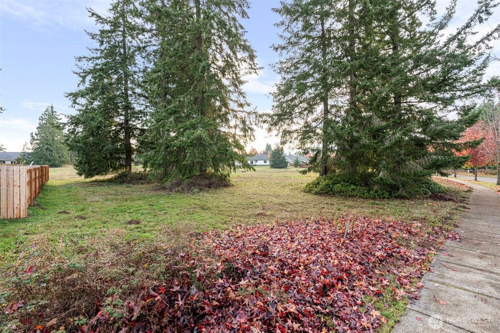 Photo of 116 Redwood Lane, Onalaska, WA 98570 (MLS # 2458354)