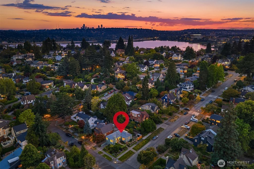 Photo of 4855 NE 41st Street, Seattle, WA 98105 (MLS # 2428956)