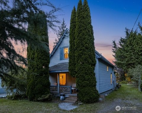 Photo of 803 W Hazel Street, Mount Vernon, WA 98273 (MLS # 2447105) Photo of 803 W Hazel Street, Mount Vernon, WA 98273 (MLS # 2447105)