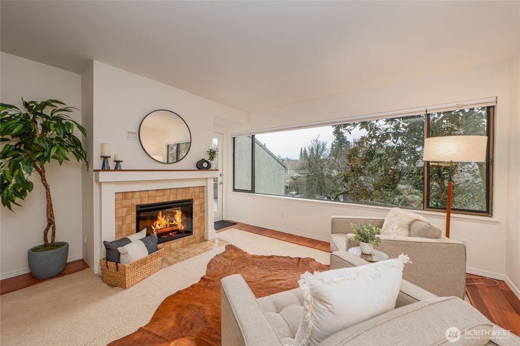 Photo of 6536 Park Point Lane NE, Seattle, WA 98115 (MLS # 2489859)