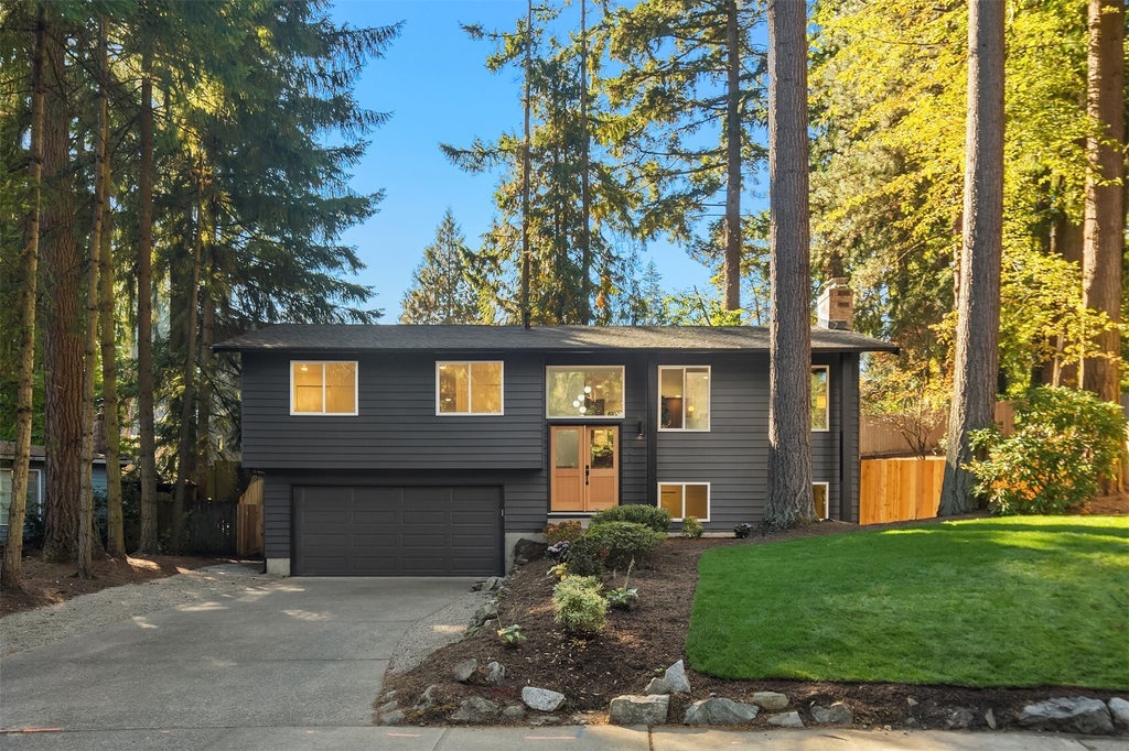 Photo of 13503 NE 78th Place, Redmond, WA 98052 (MLS # 2597705)