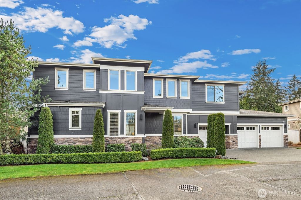 Photo of 9954 SE 38th Street, Mercer Island, WA 98040 (MLS # 2348735)