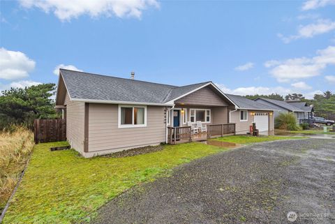 1503 Dune Crest Loop Westport WA 98595