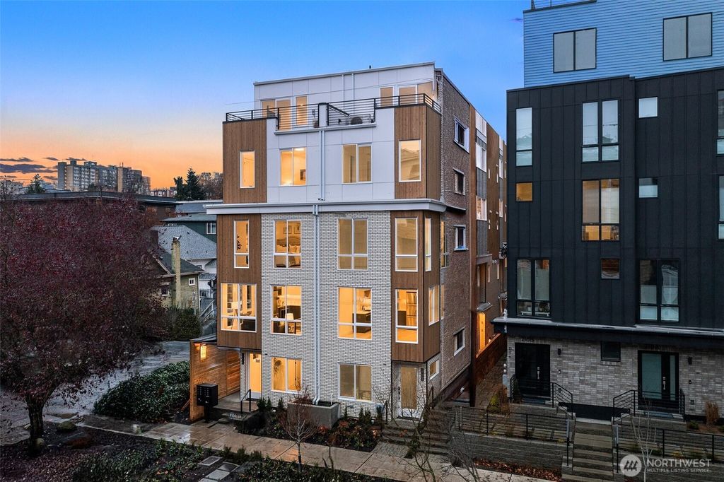Photo of 222 C 10th Avenue E, Seattle, WA 98102 (MLS # 2437587)