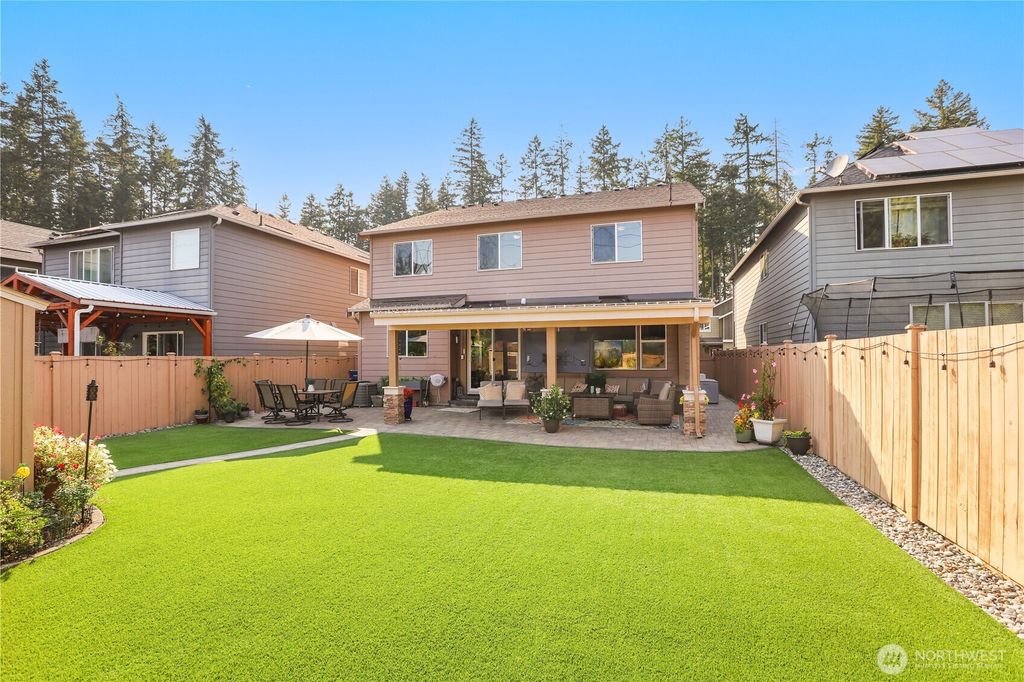 Photo of 18113 46th Drive SE, Bothell, WA 98012 (MLS # 2433307)