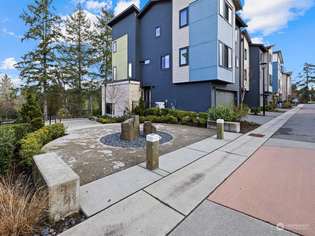 Photo of 22904 SE 5th Terrace, Sammamish, WA 98074 (MLS # 2210933)