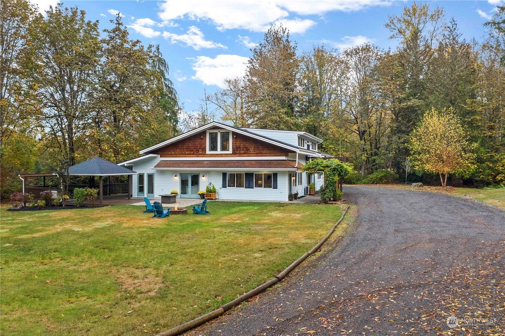 Photo of 838 286th Avenue SE, Fall City, WA 98024 (MLS # 2061366)