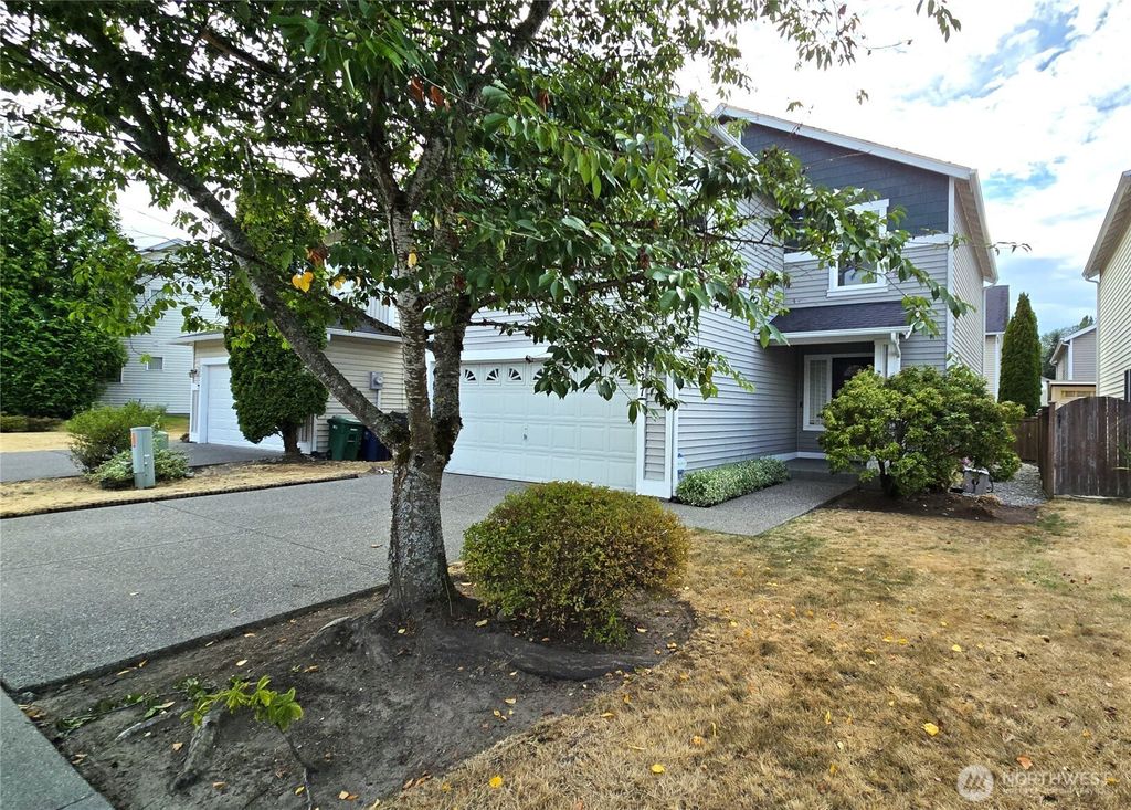 Photo of 177 Glennwood Avenue SE, Renton, WA 98056 (MLS # 2422278)