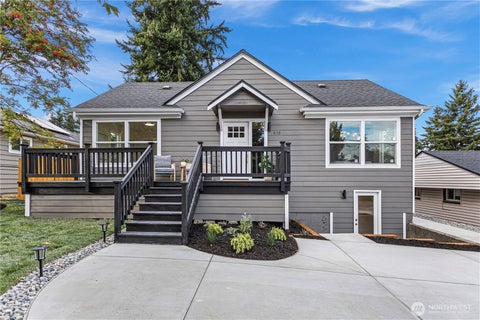 Photo of 618 N 125th Street, Seattle, WA 98133 (MLS # 2578351)