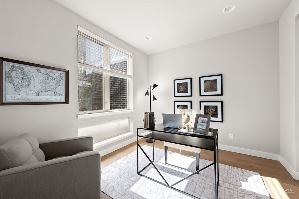 Photo of 11517 117th Lane NE #2, Kirkland, WA 98034 (MLS # 2296319)