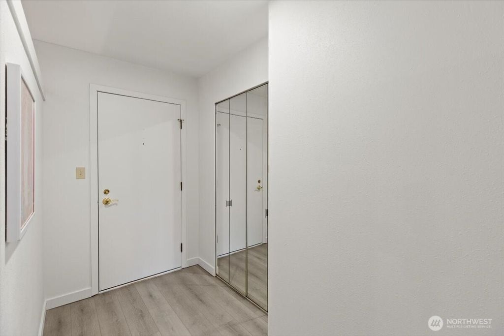 Photo of 7930 SE 34th Street #208, Mercer Island, WA 98040 (MLS # 2356943)