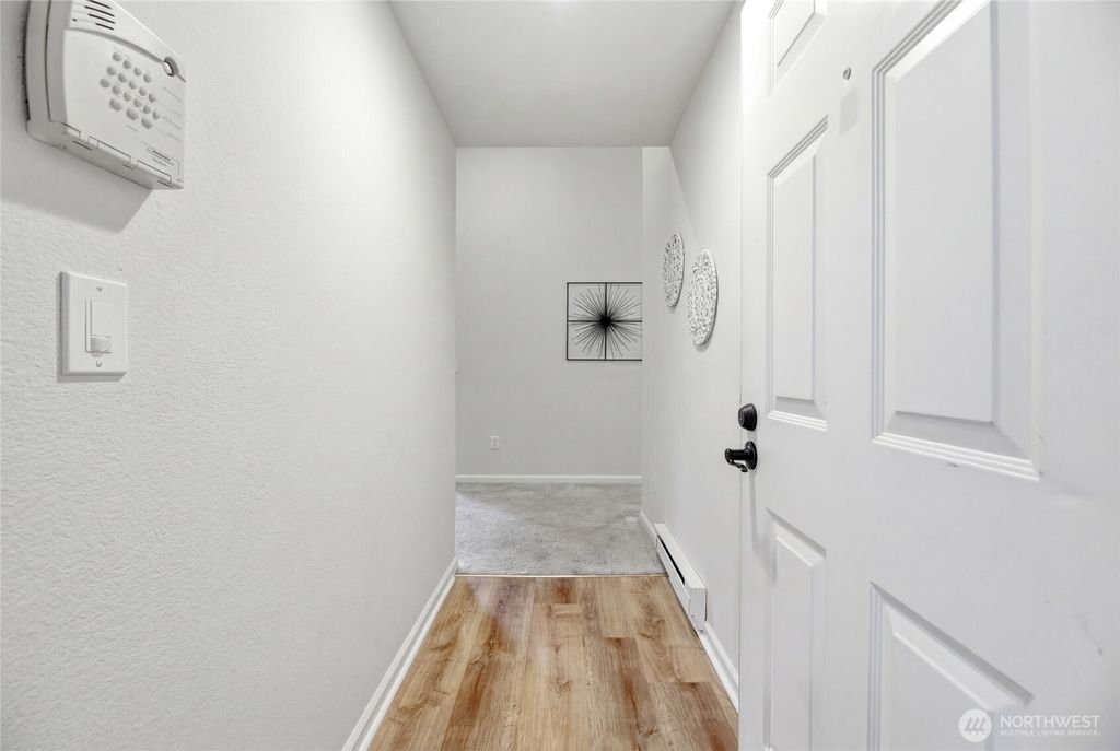 Photo of 210 Mt Park Boulevard SW #F301, Issaquah, WA 98027 (MLS # 2480760)