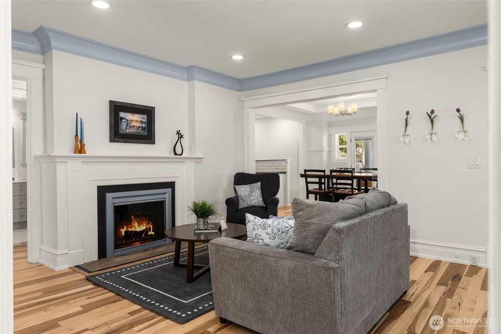 Photo of 119 37th Avenue E, Seattle, WA 98112 (MLS # 2363218)
