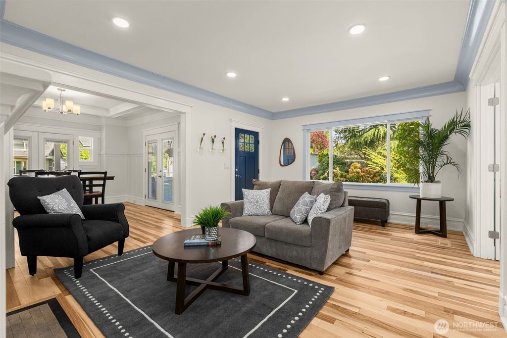 Photo of 119 37th Avenue E, Seattle, WA 98112 (MLS # 2363218)