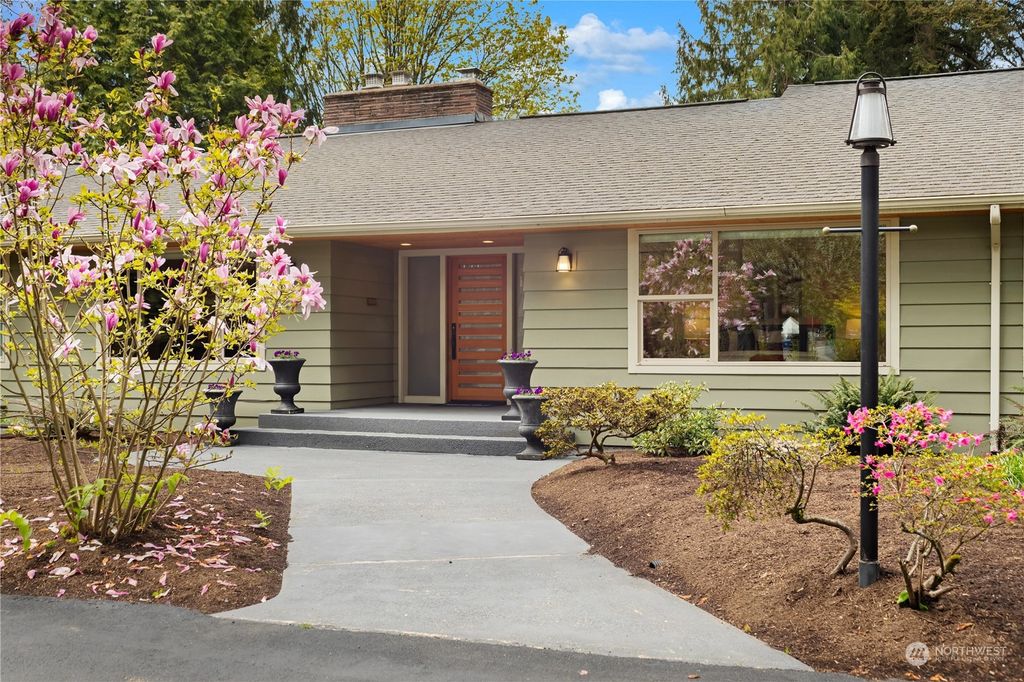 Photo of 14001 3rd Avenue NW, Seattle, WA 98177 (MLS # 2226028)