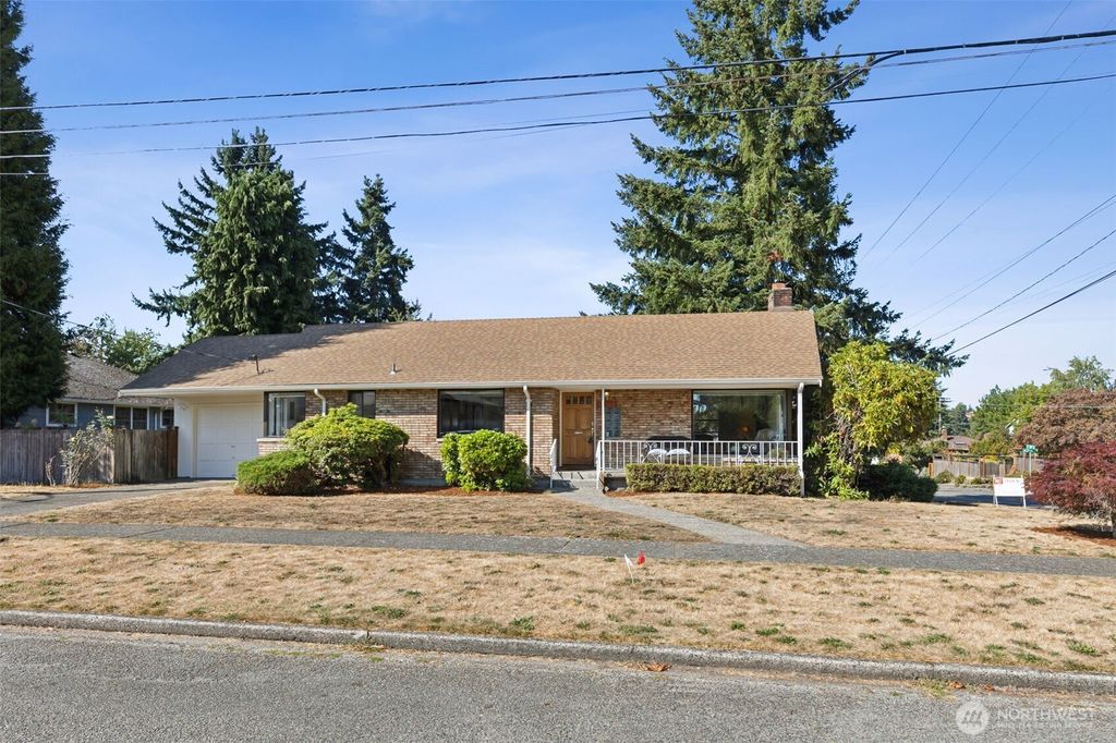 Photo of 6855 43rd Avenue NE, Seattle, WA 98115 (MLS # 2434809)