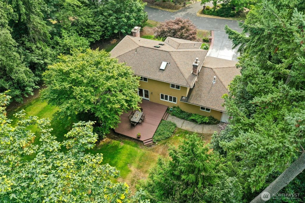 Photo of 19500 189th Place NE, Woodinville, WA 98077 (MLS # 2402344)