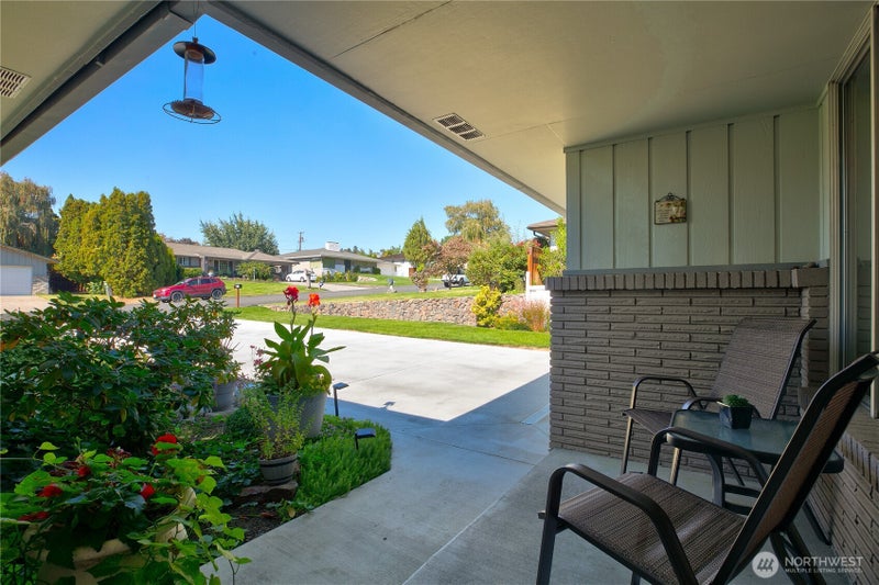 405 N 61st Avenue