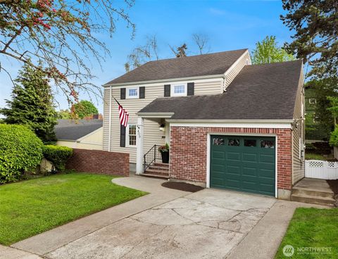 Photo of 409 W Dravus Street, Seattle, WA 98119 (MLS # 2524145)