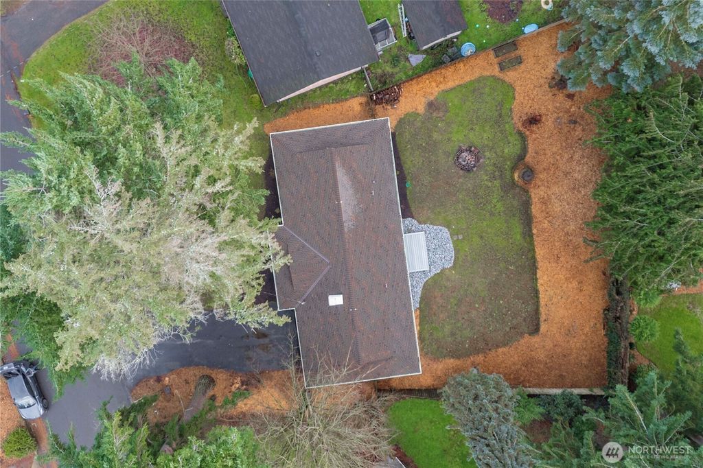 Photo of 525 SW 302nd Street, Federal Way, WA 98023 (MLS # 2466602)