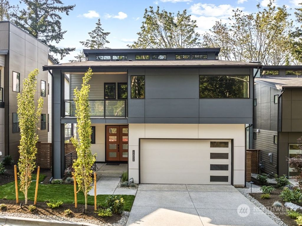 Photo of 11046 SE 60th Lane, Bellevue, WA 98006 (MLS # 1994618)