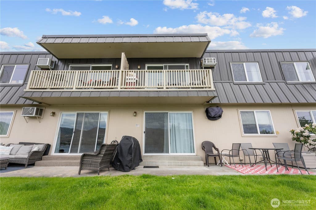 Photo of 1902 W Prospect Street #105, Chelan, WA 98816 (MLS # 2563725)