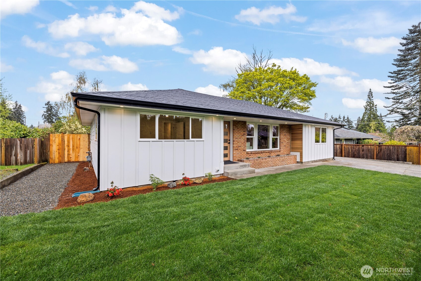 3318 Grandview Drive W