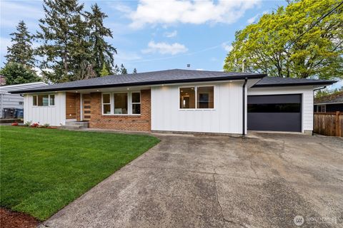 Photo of 3318 Grandview Drive W, University Place, WA 98466 (MLS # 2508931)