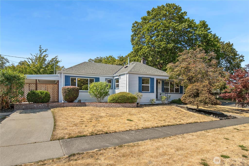 Photo of 2722 N Tyler Street, Tacoma, WA 98407 (MLS # 2570464)