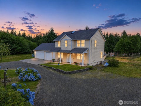 Photo of 36 Daring Lane, Aberdeen, WA 98520 (MLS # 2557123)