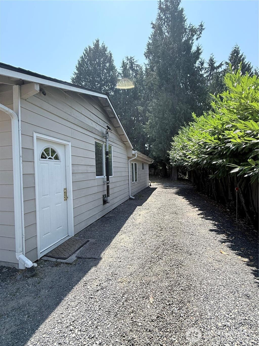 Photo of 5622 202nd Street SW, Lynnwood, WA 98036 (MLS # 2567098)