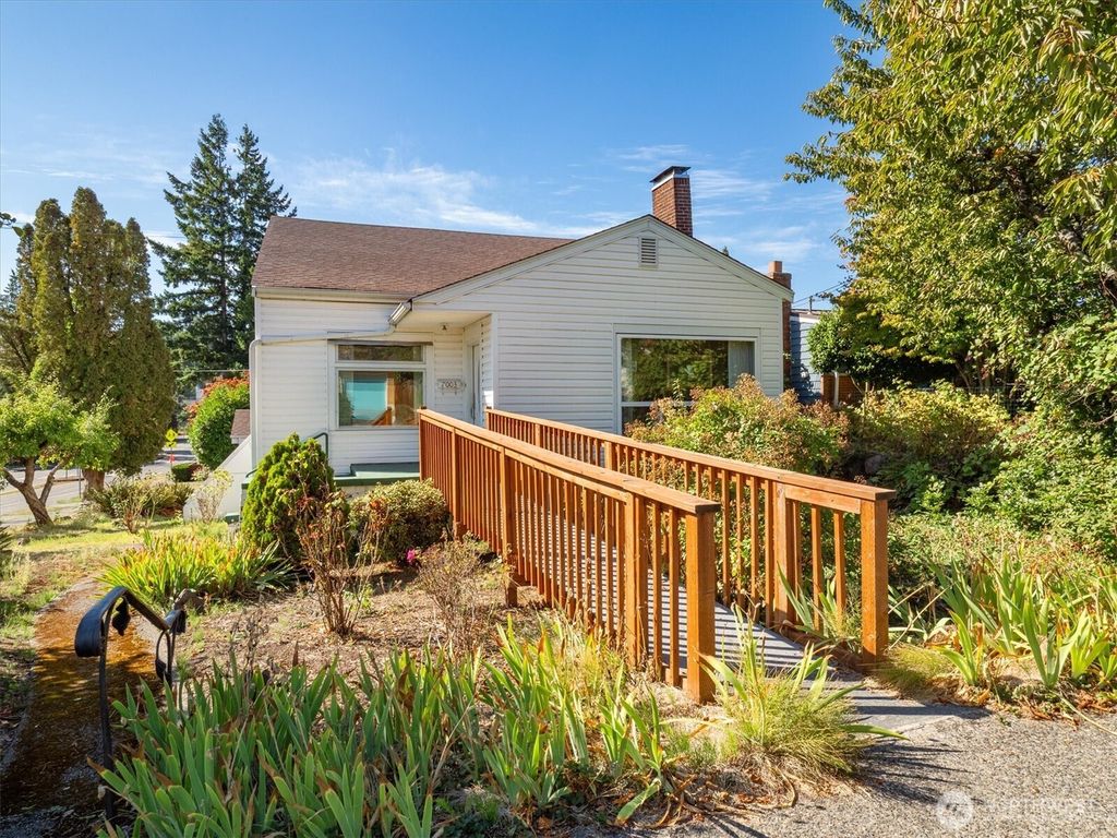 Photo of 7003 40th Avenue NE, Seattle, WA 98115 (MLS # 2437805)