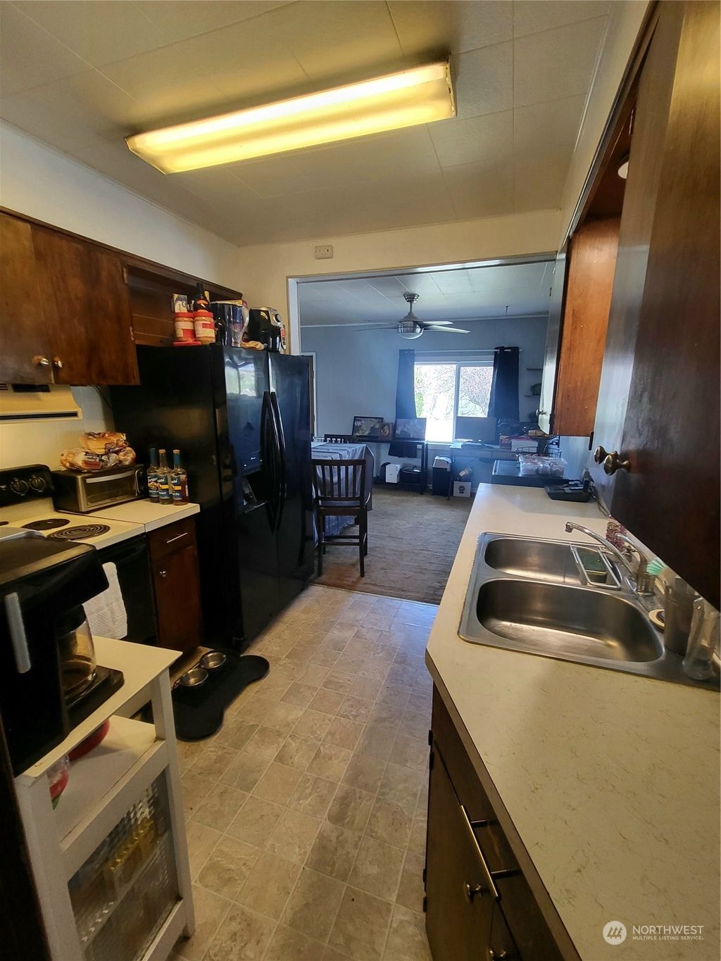 listing image 9360939129954701855