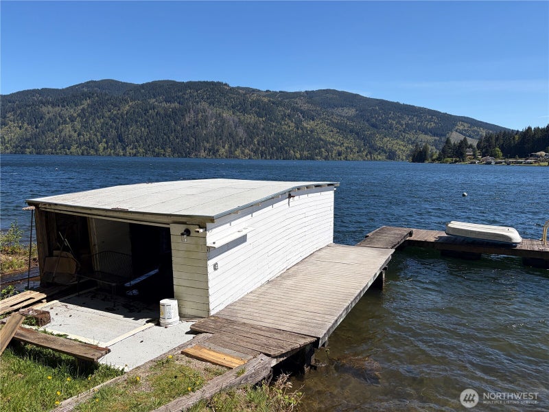 1054 Lake Whatcom Boulevard