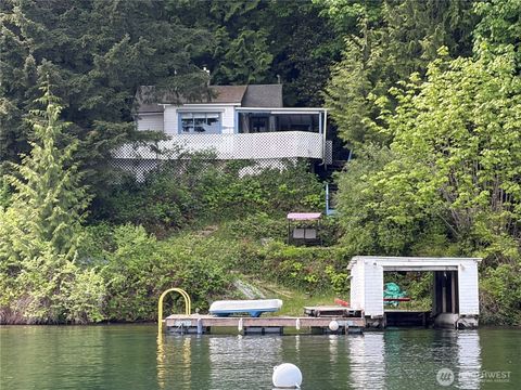 Photo of 1054 Lake Whatcom Boulevard, Bellingham, WA 98284 (MLS # 2517151)