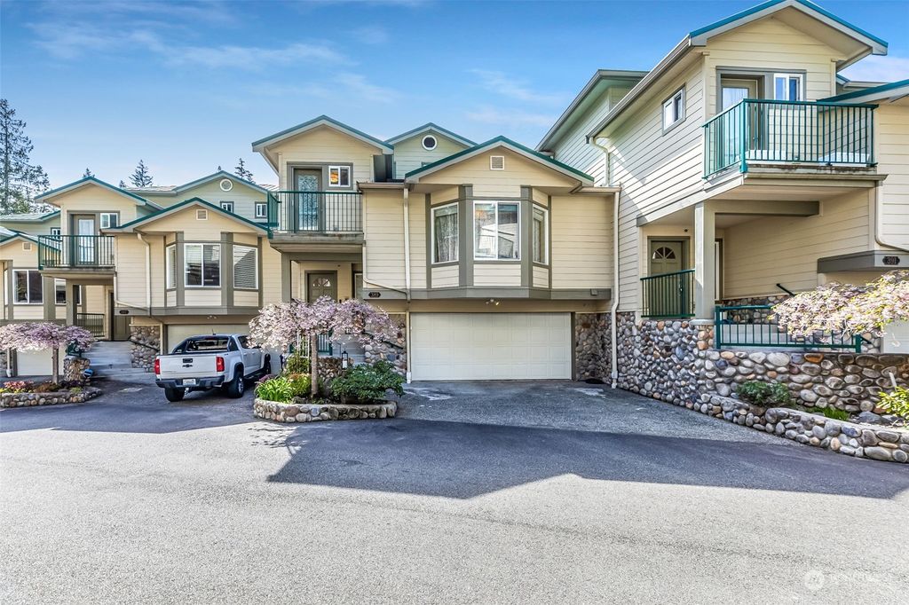 Photo of 389 12 Avenue NW #389, Issaquah, WA 98027 (MLS # 2064413)
