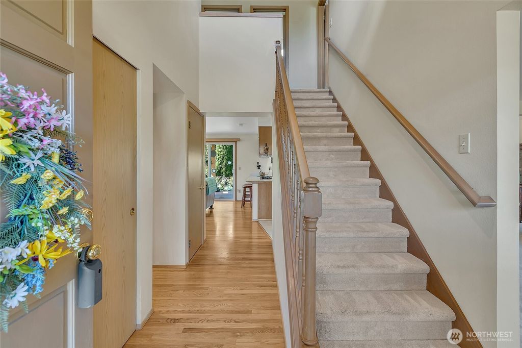Photo of 1102 SW 348th Place, Federal Way, WA 98023 (MLS # 2386234)