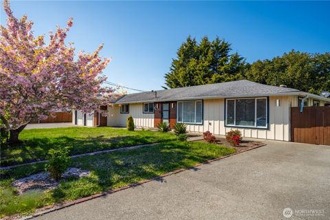 701 105th St SW, Everett, WA 98204 - MLS#: 2347230
