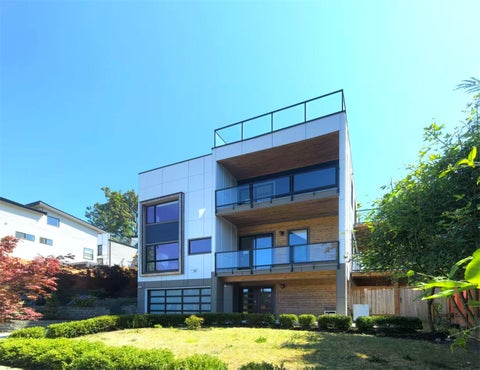 Photo of 3621 Lincoln Avenue NE, Renton, WA 98056 (MLS # 2598524)