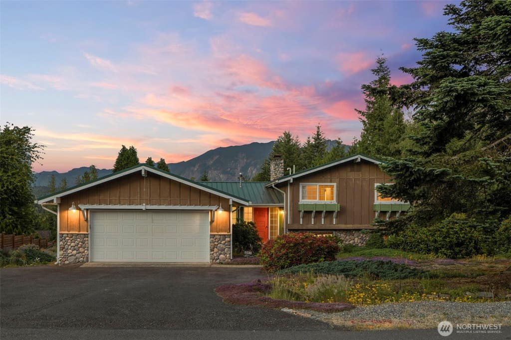Photo of 8516 375th Avenue SE, Snoqualmie, WA 98065 (MLS # 2565176)