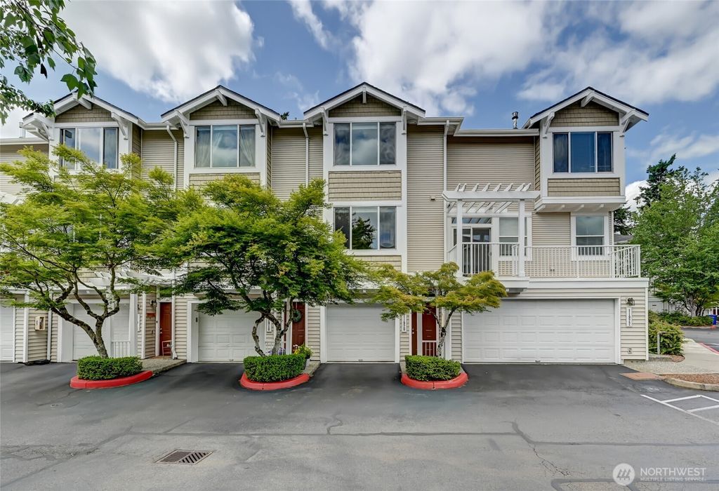 Photo of 11920 NE 163rd Place, Bothell, WA 98011 (MLS # 2394954)