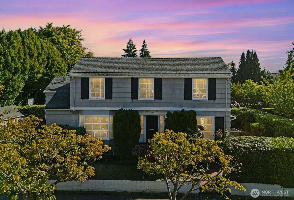 Photo of 2926 W Blaine Street, Seattle, WA 98199 (MLS # 2526599)