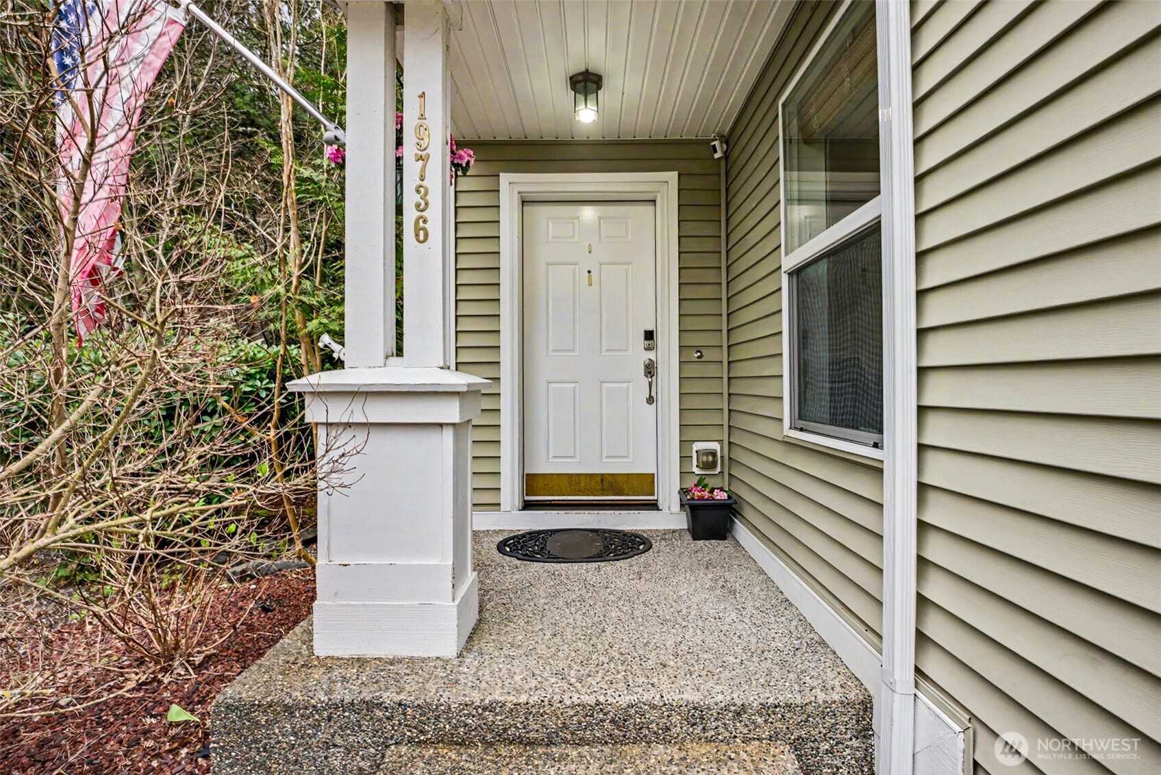 19736 99 Street Ct E