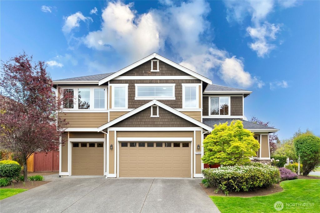 Photo of 17288 NE 120th Way, Redmond, WA 98052 (MLS # 2395172)
