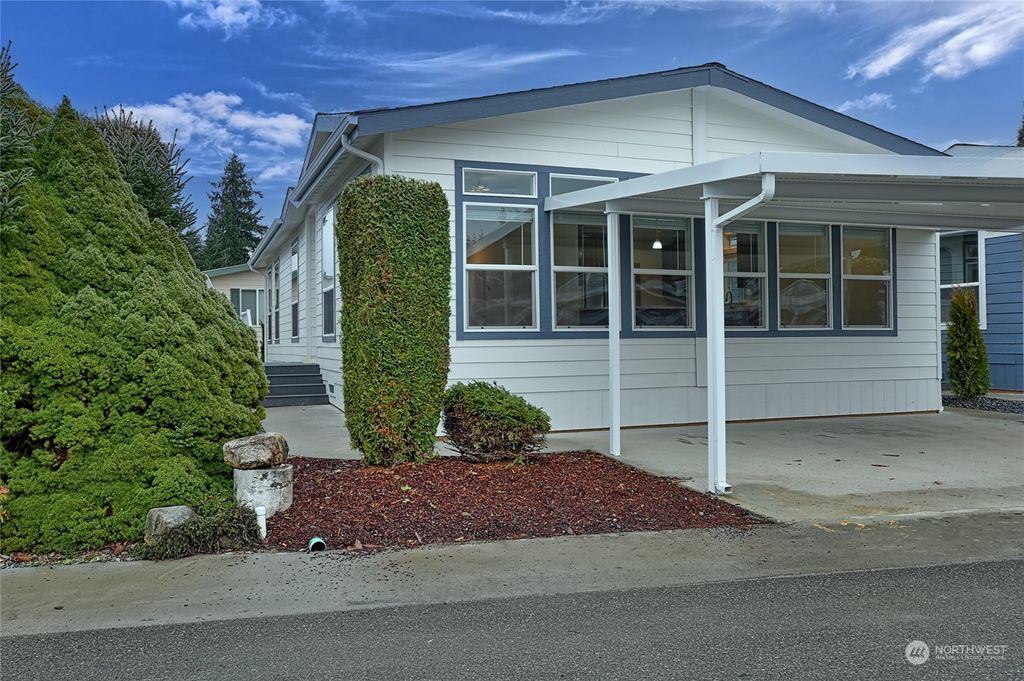 Photo of 23825 15th Avenue SE #122, Bothell, WA 98021 (MLS # 2032662)