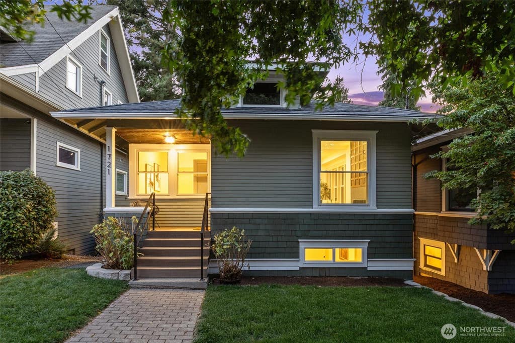 Photo of 1721 3rd Avenue N, Seattle, WA 98109 (MLS # 2571110)