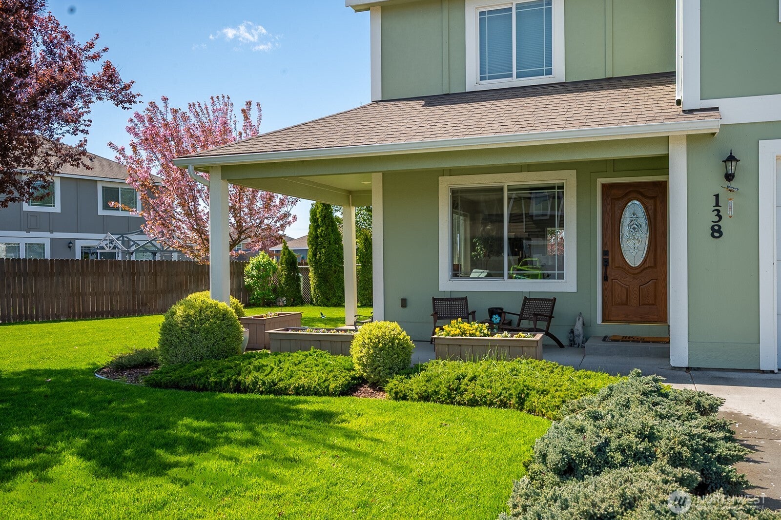 138 Scenic Drive NE